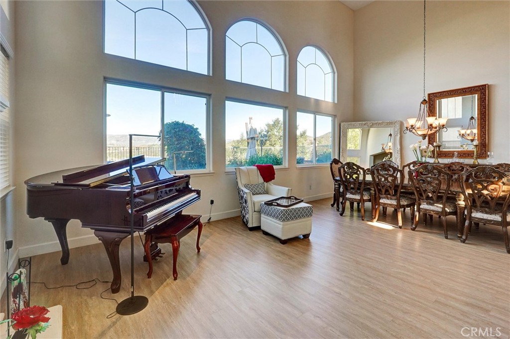 MLS #SR25270378 image #6