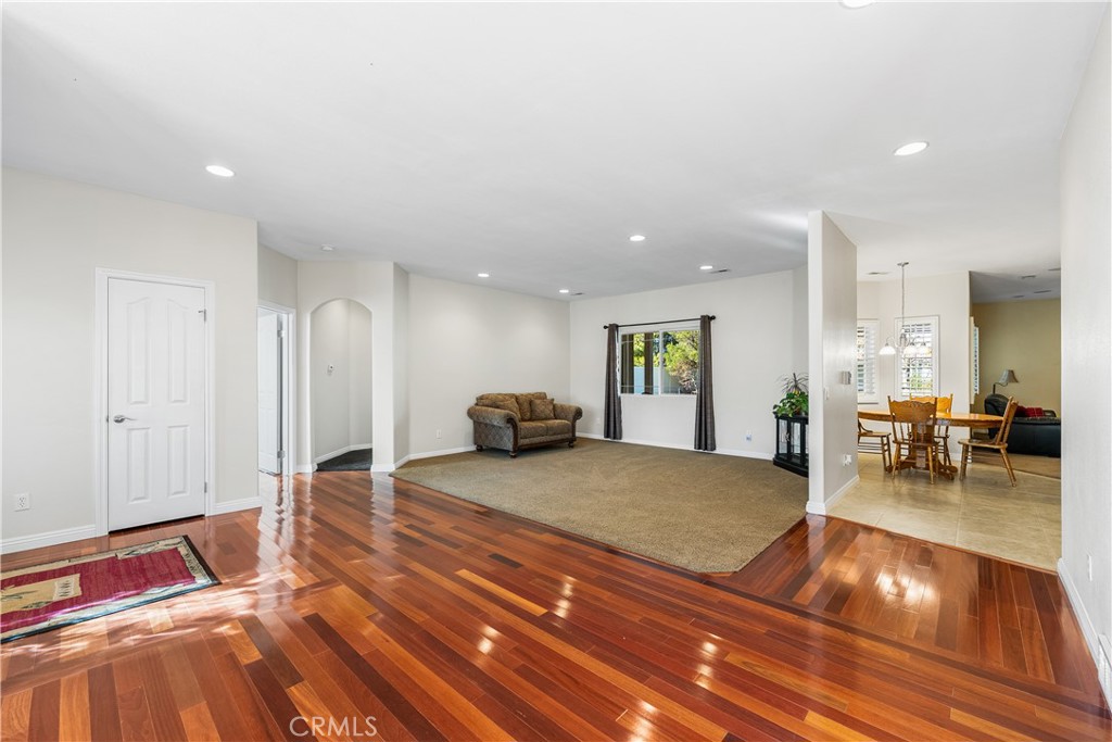 MLS #SR25270388 image #15