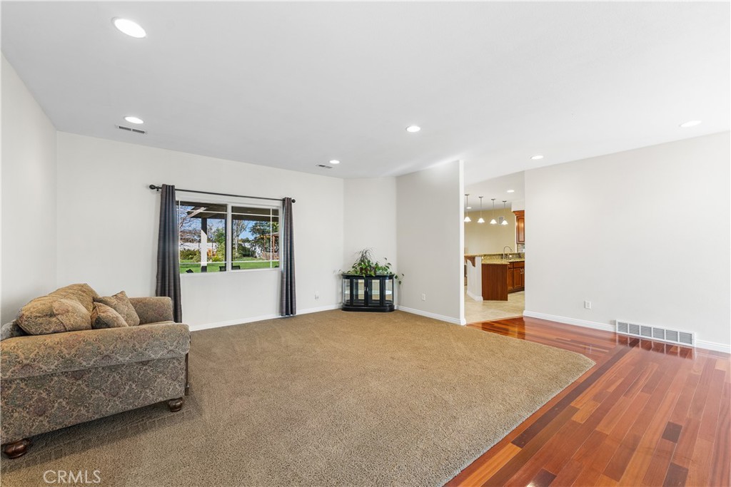 MLS #SR25270388 image #18