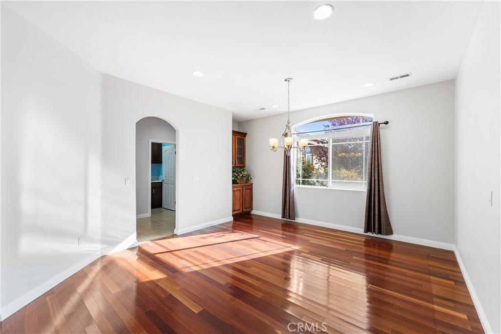 MLS #SR25270388 image #19