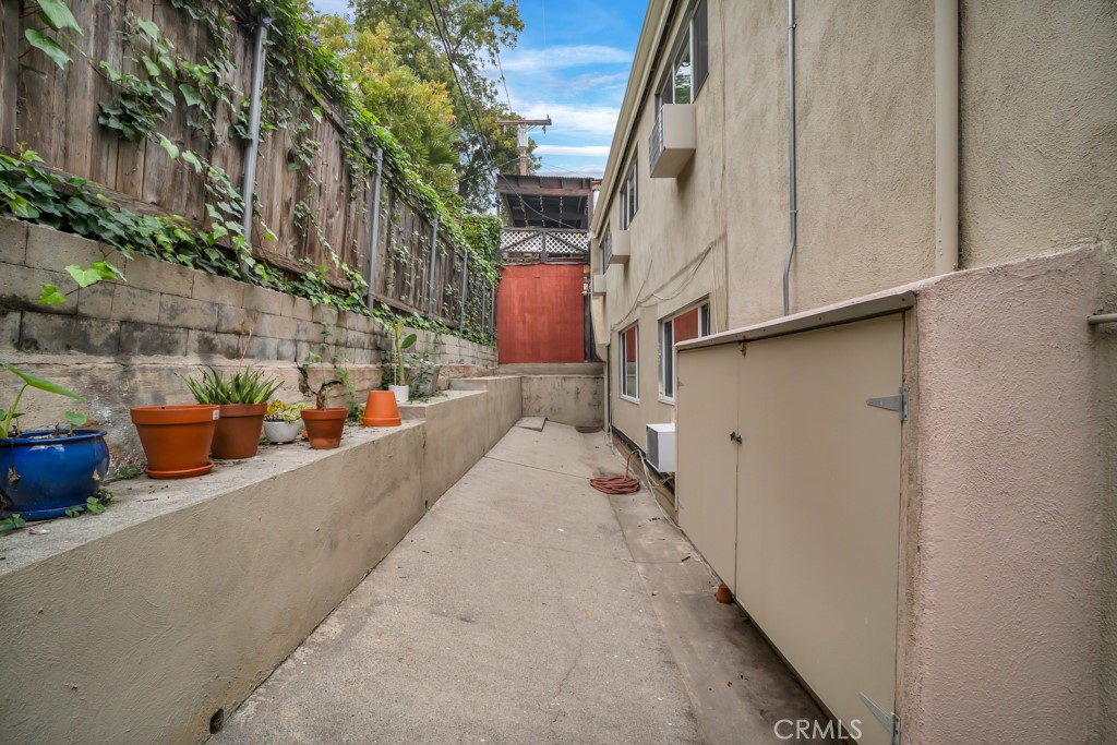 MLS #SR25270398 img 7