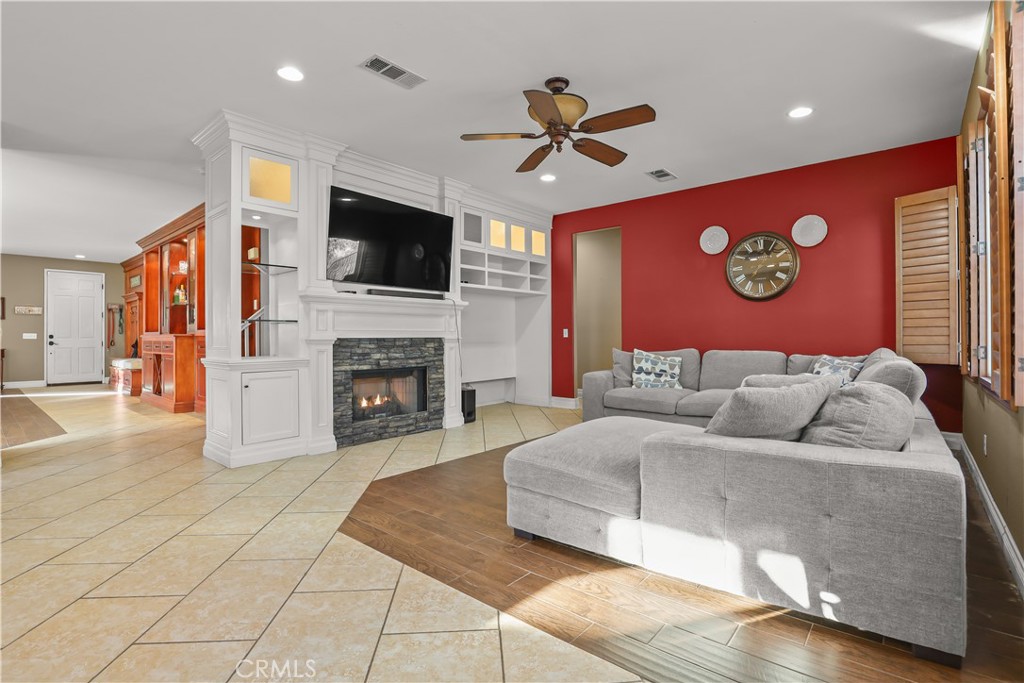 MLS #SR25270500 image #11