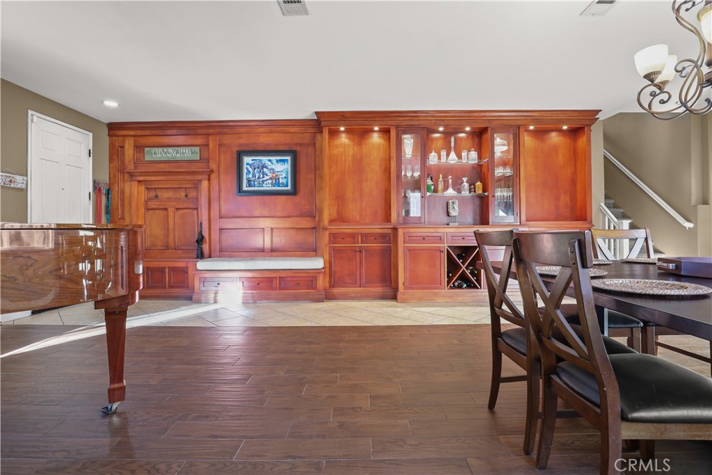 MLS #SR25270500 image #4