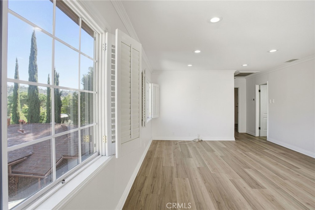 MLS #SR25270573 image #15