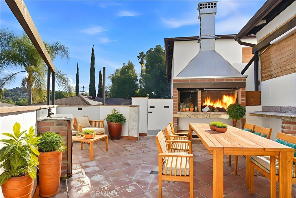 MLS #SR25270573 image #2