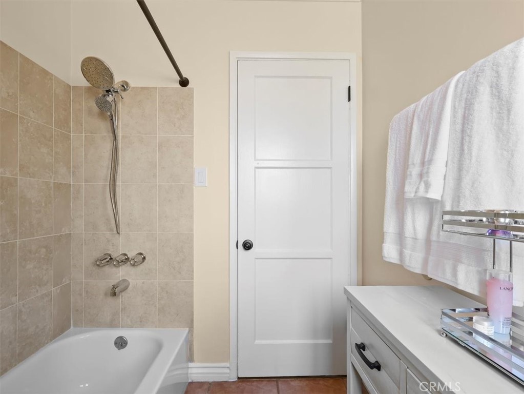 MLS #SR25270619 image #24