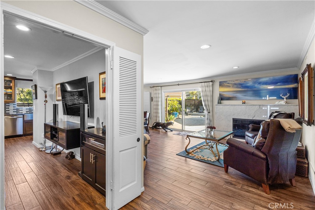 MLS #SR25270620 image #8