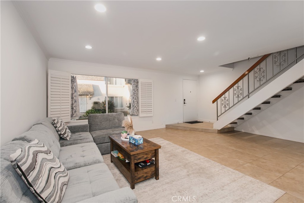 MLS #SR25270757 image #10