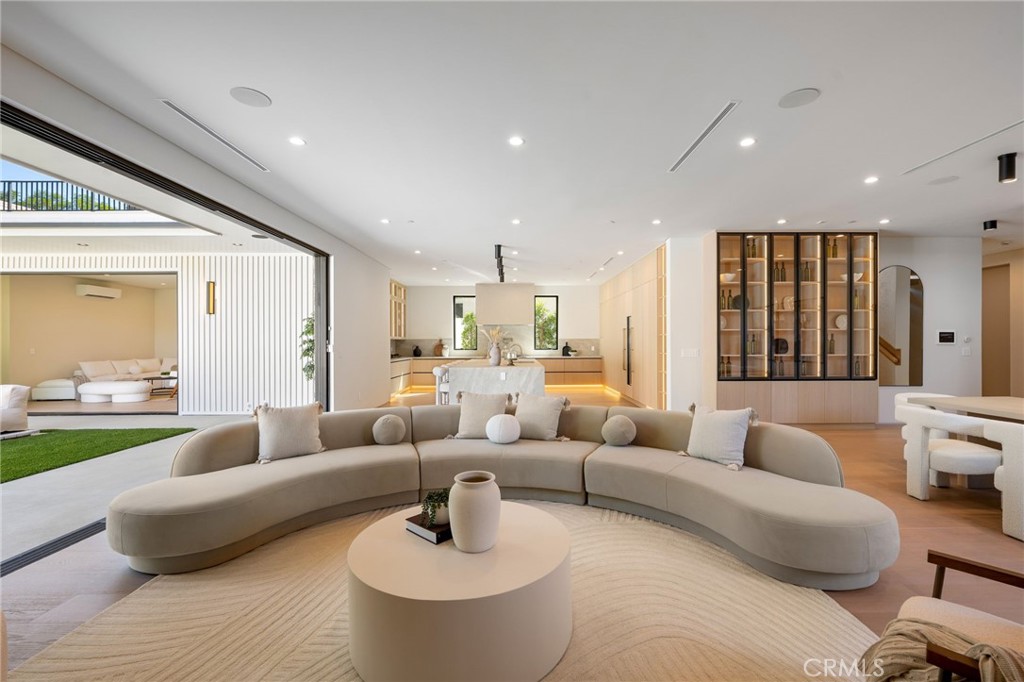 MLS #SR25270946 image #10