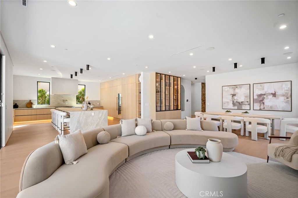 MLS #SR25270946 image #8