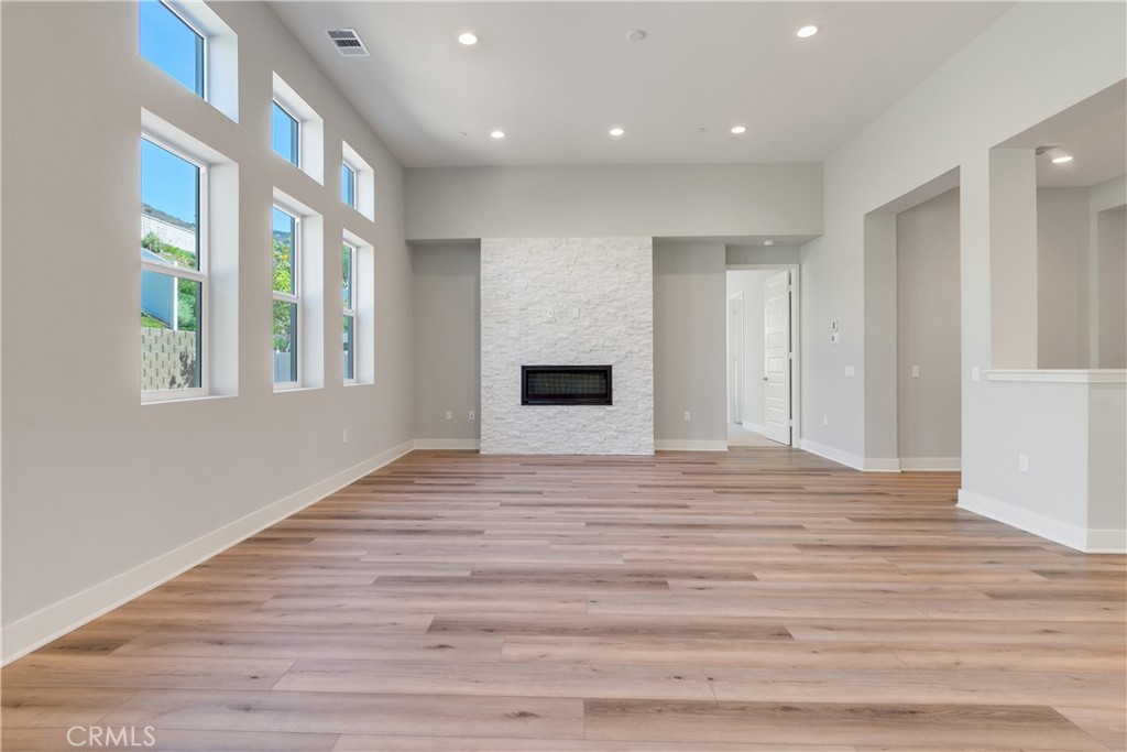 MLS #SR25270955 image #10