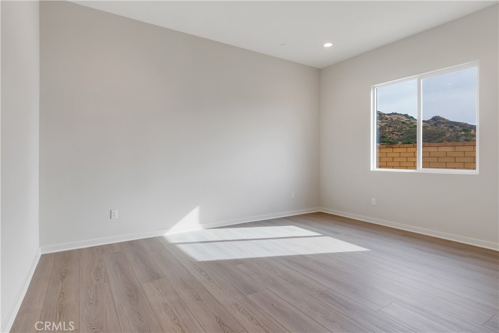 MLS #SR25270963 image #12