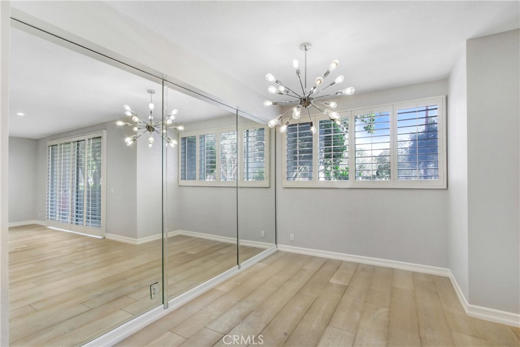 MLS #SR25271014 image #5