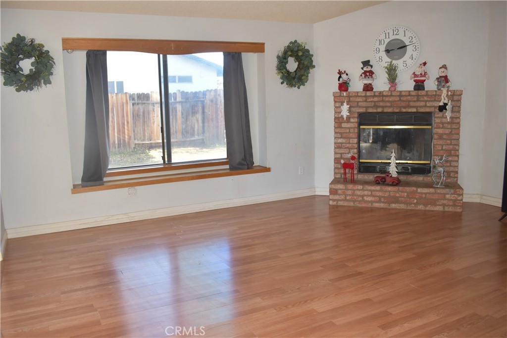 MLS #SR25271330 image #4