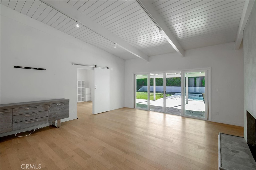 MLS #SR25271364 image #8