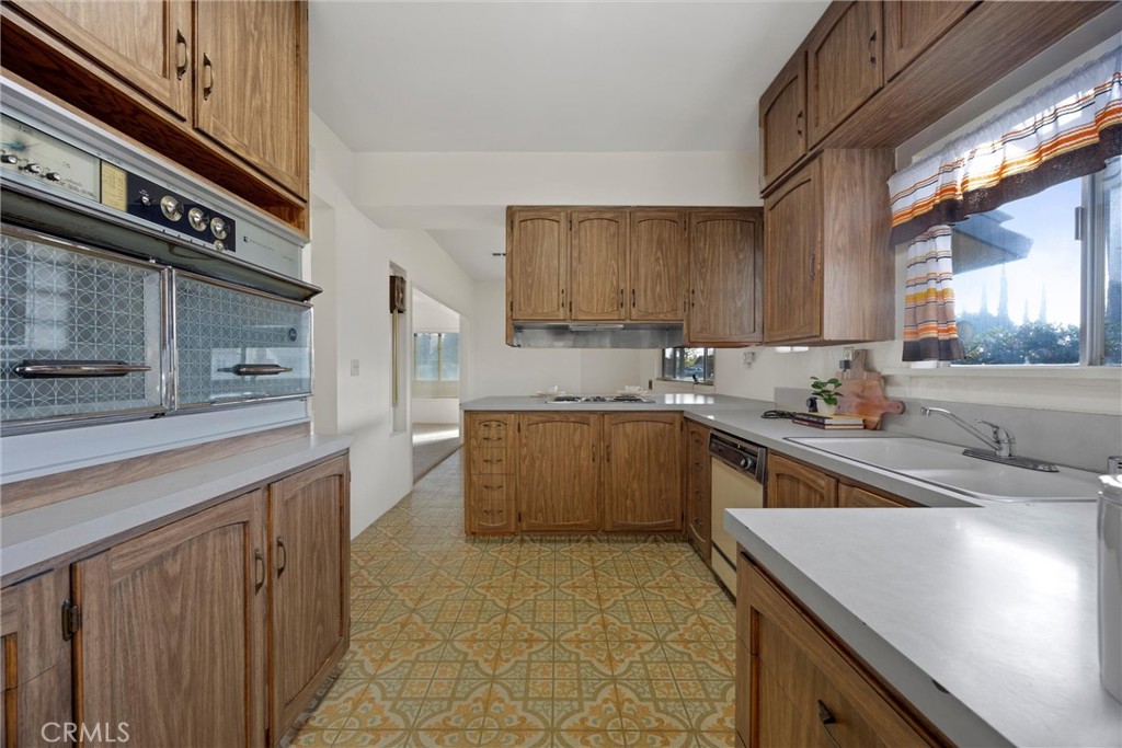 MLS #SR25271366 image #11