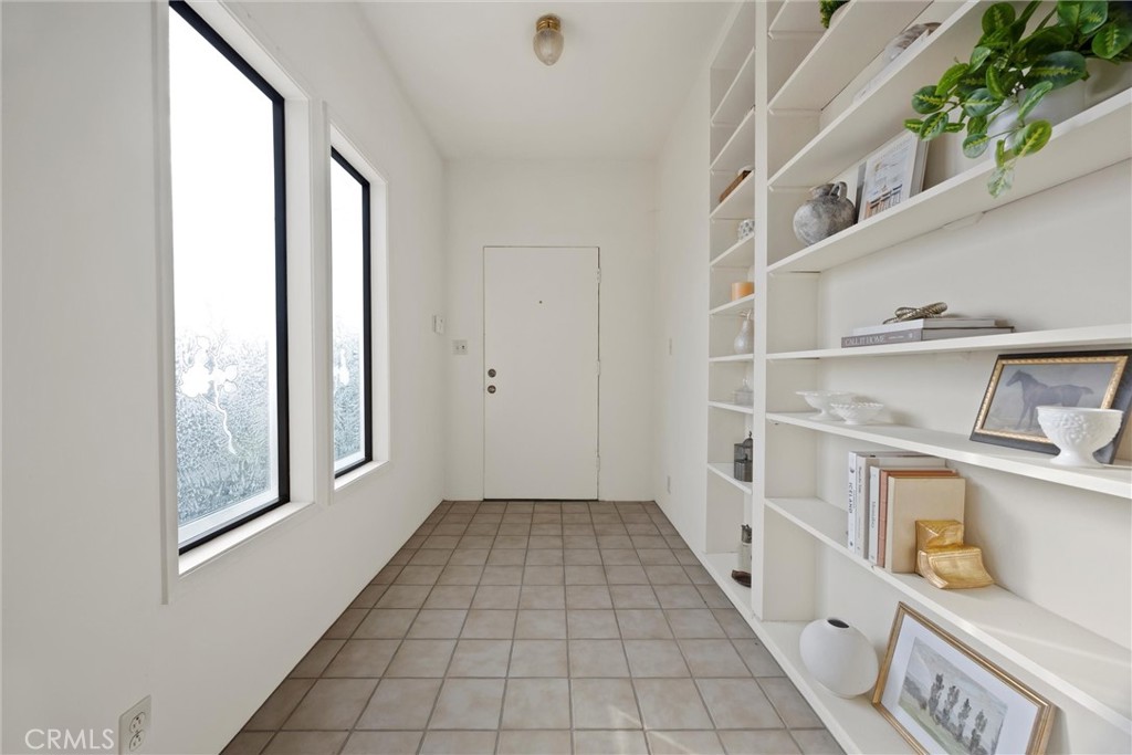 MLS #SR25271366 image #4