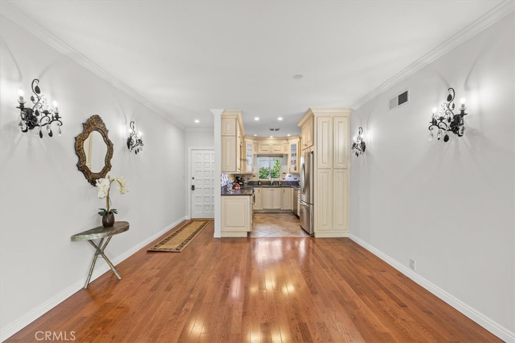 MLS #SR25271371 image #12