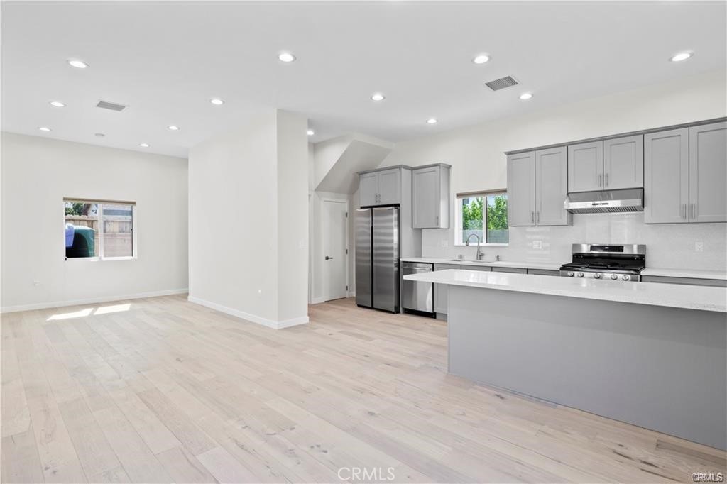 MLS #SR25271383 image #4