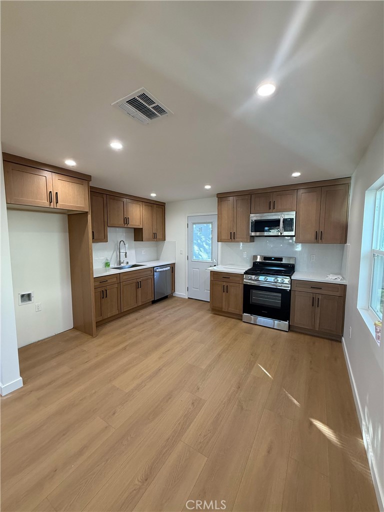 MLS #SR25271403 image #1