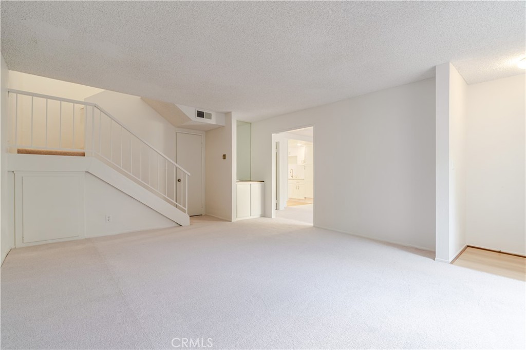 MLS #SR25271439 image #4