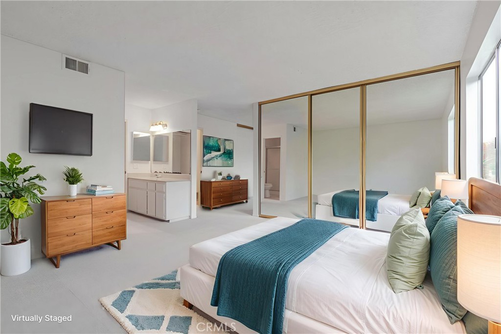 MLS #SR25271439 image #8