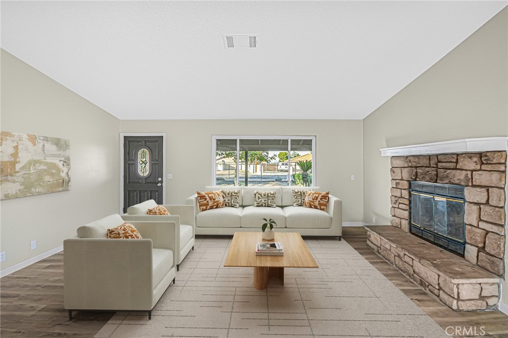 MLS #SR25271458 image #4