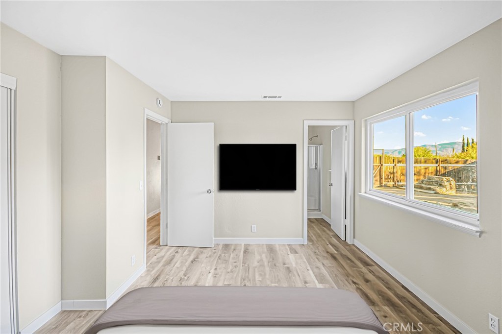 MLS #SR25271458 image #8