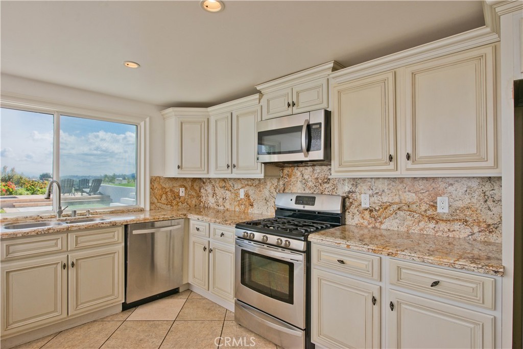 MLS #SR25271460 image #6