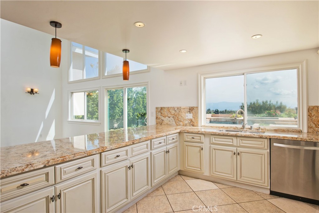 MLS #SR25271460 image #7