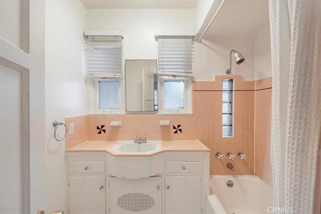 MLS #SR25271499 image #8