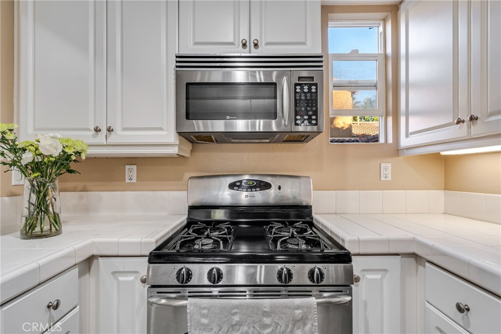 MLS #SR25271546 image #9