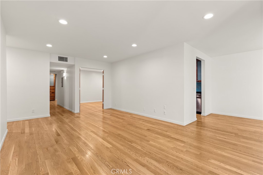 MLS #SR25271552 image #2