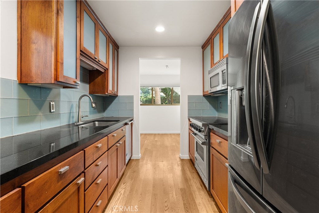 MLS #SR25271552 image #9