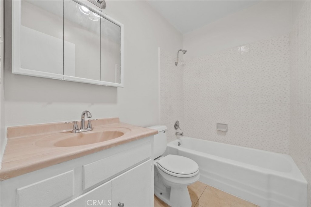 MLS #SR25271571 image #11