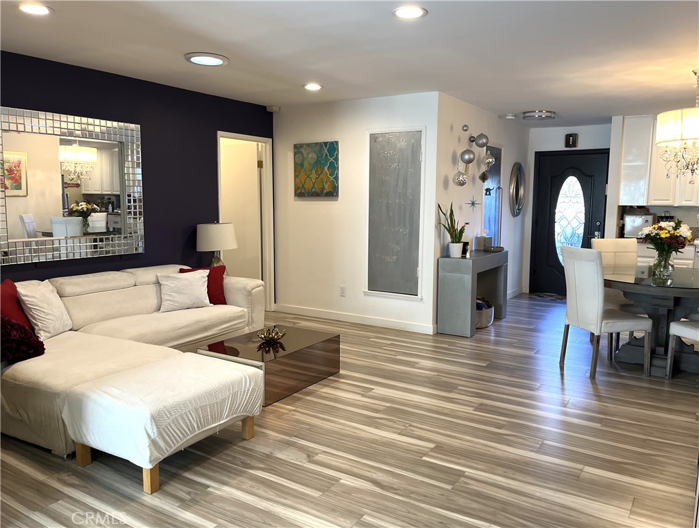 MLS #SR25271597 image #4