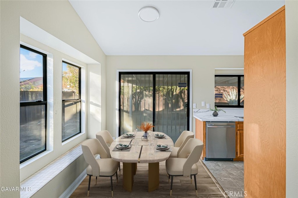 MLS #SR25271700 image #3