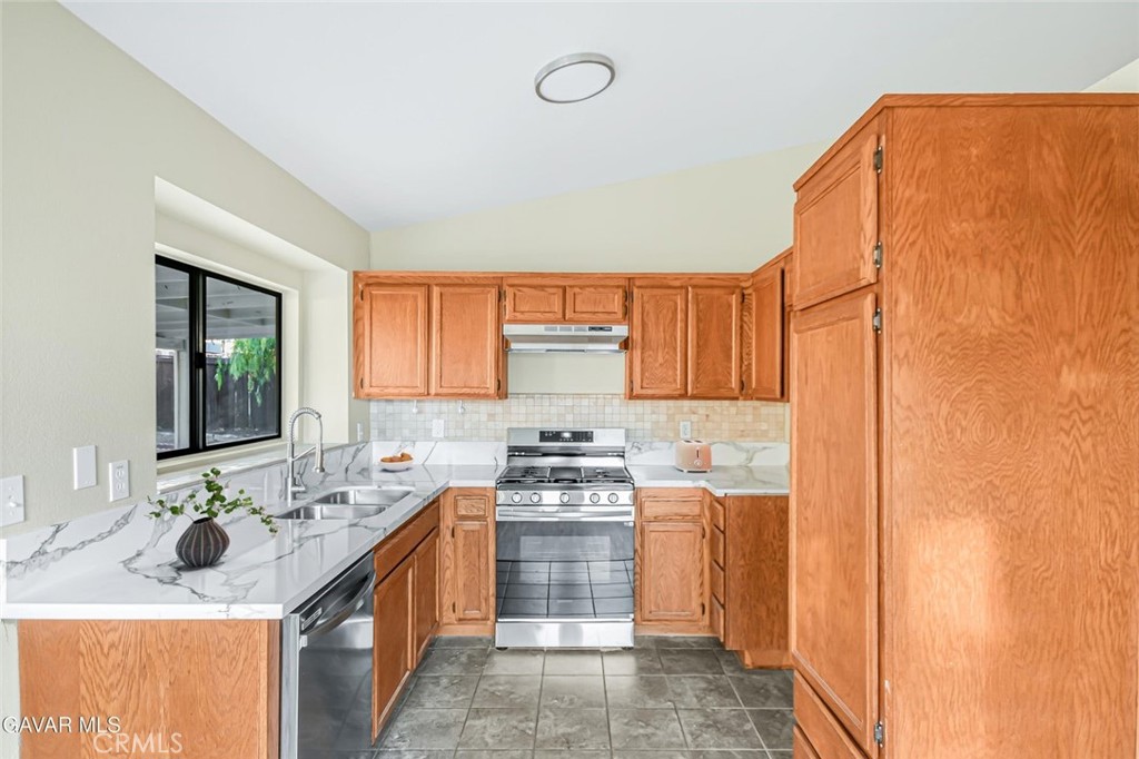 MLS #SR25271700 image #4