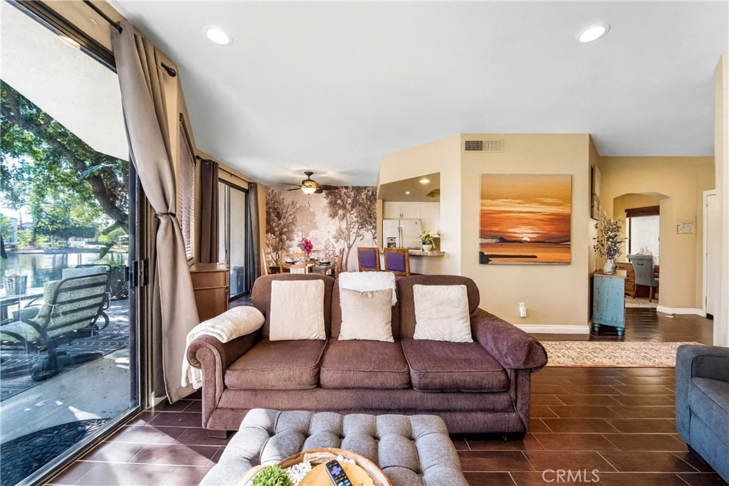 MLS #SR25271717 image #5