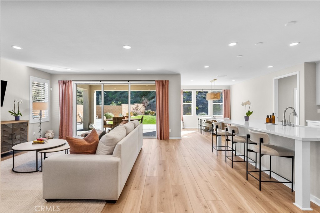 MLS #SR25271720 image #10