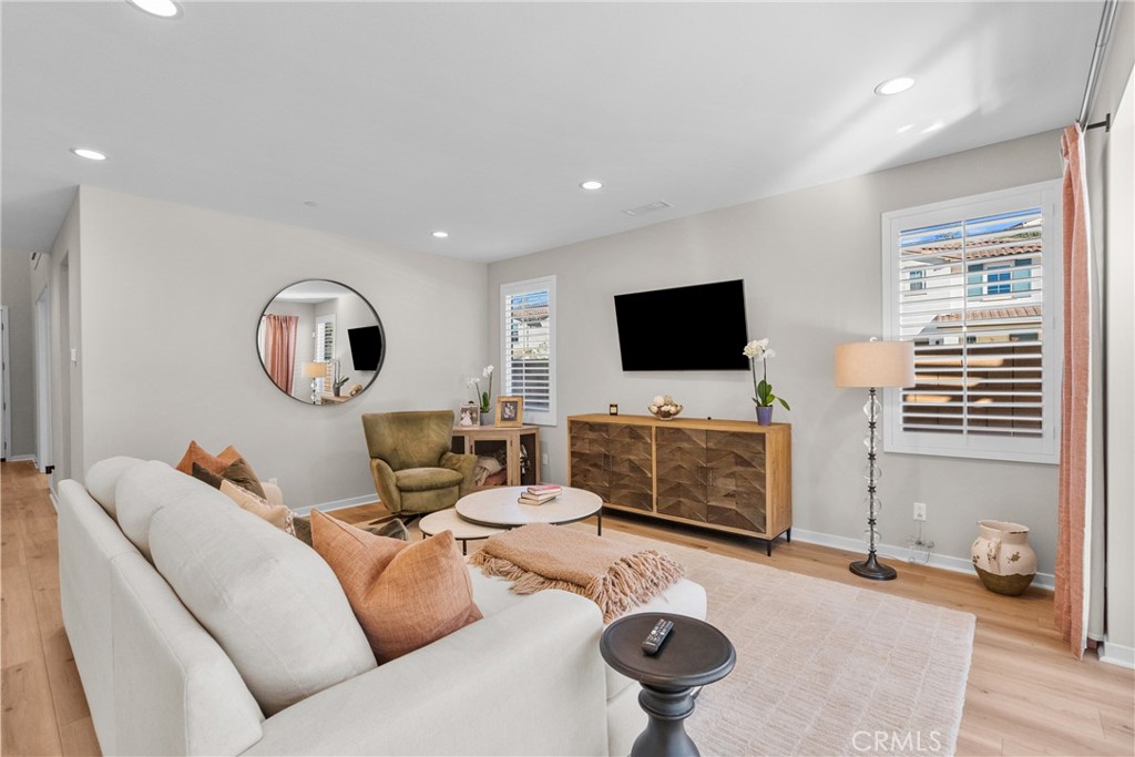 MLS #SR25271720 image #8