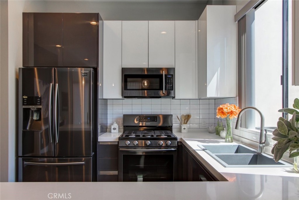 MLS #SR25271868 image #2