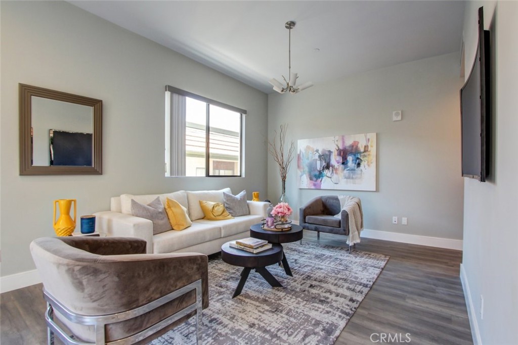 MLS #SR25271868 image #7