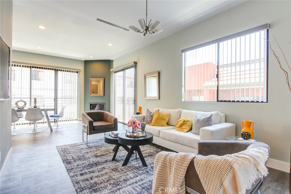 MLS #SR25271868 image #8