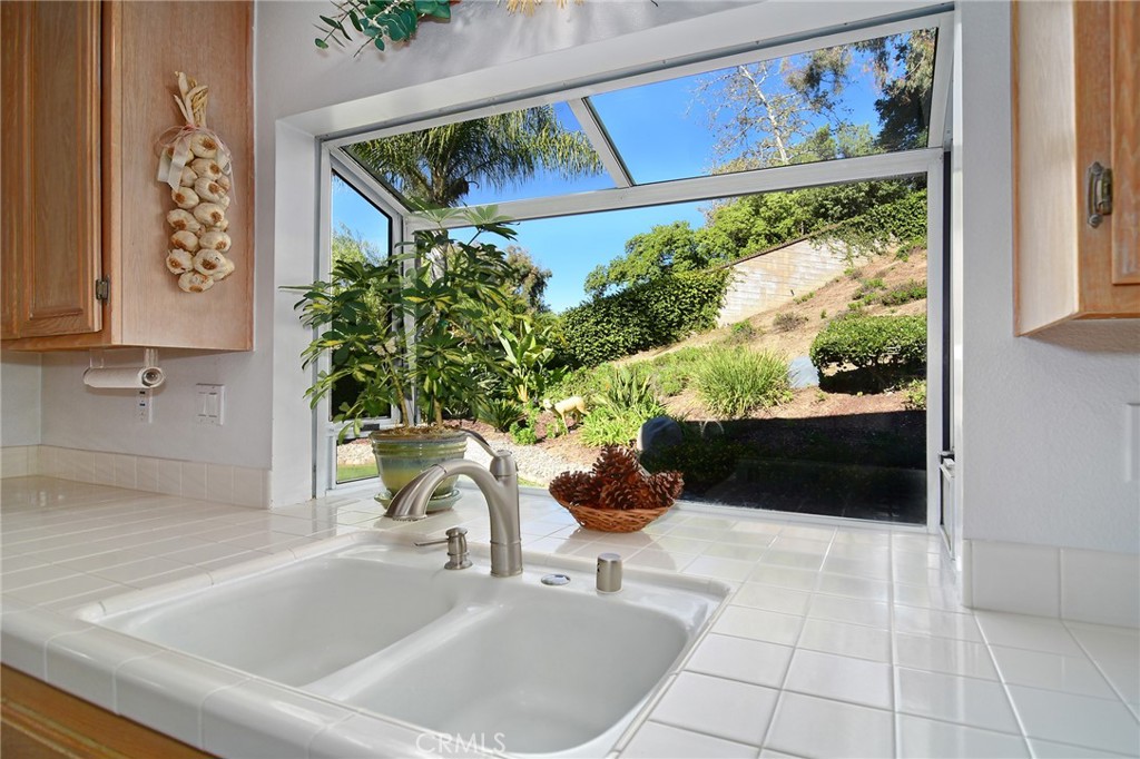 MLS #SR25271873 image #9