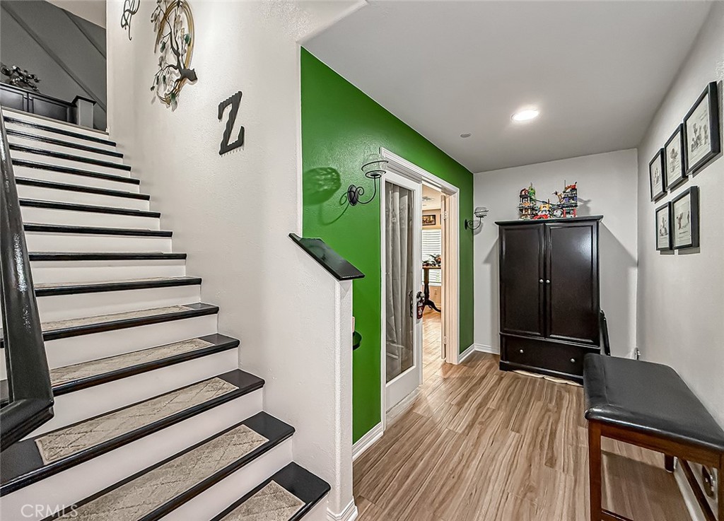 MLS #SR25271889 image #8