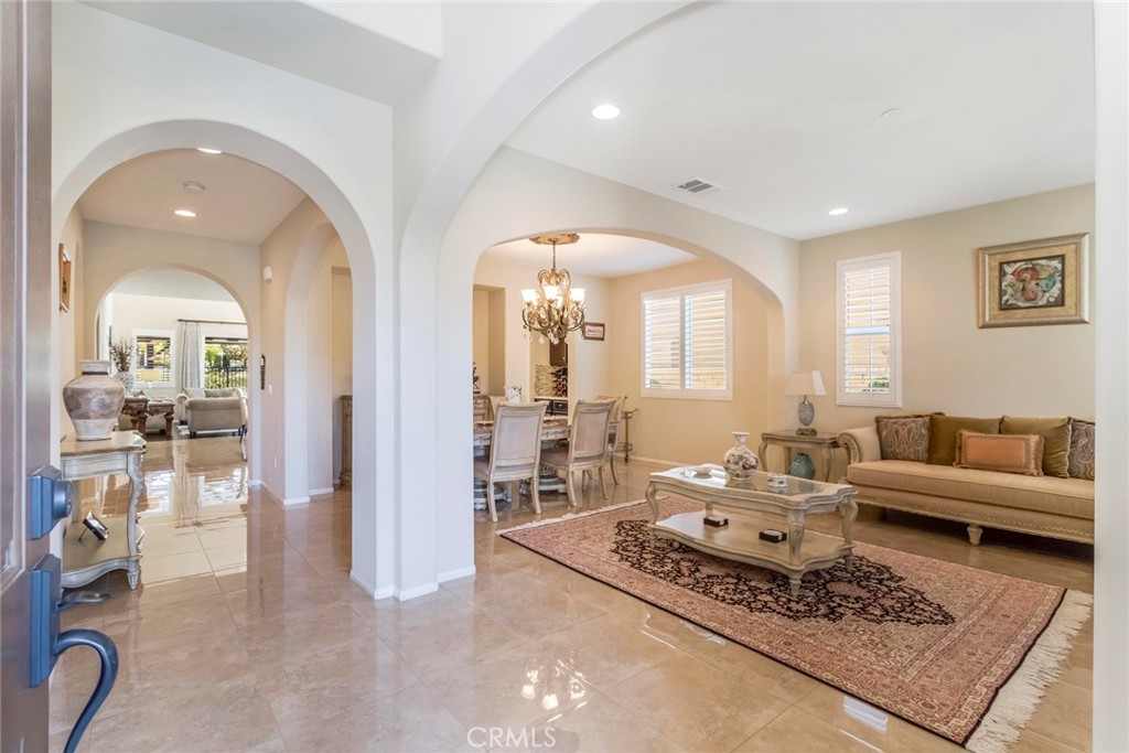 MLS #SR25271905 image #1