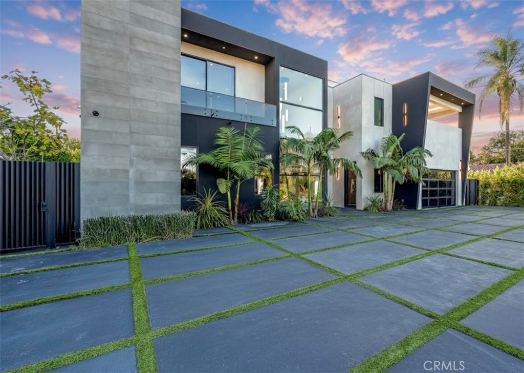 MLS #SR25271940 image #1