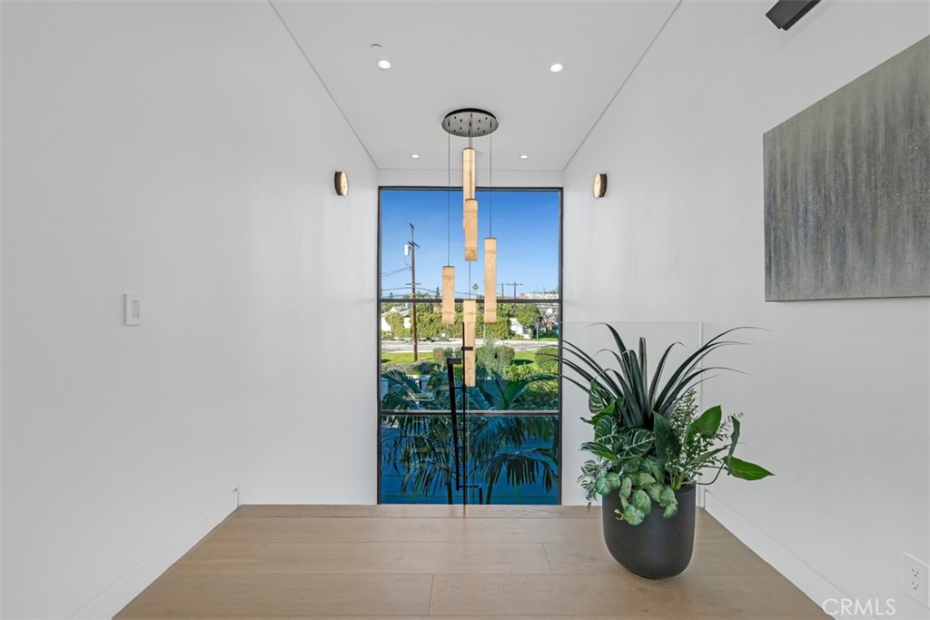 MLS #SR25271940 image #24