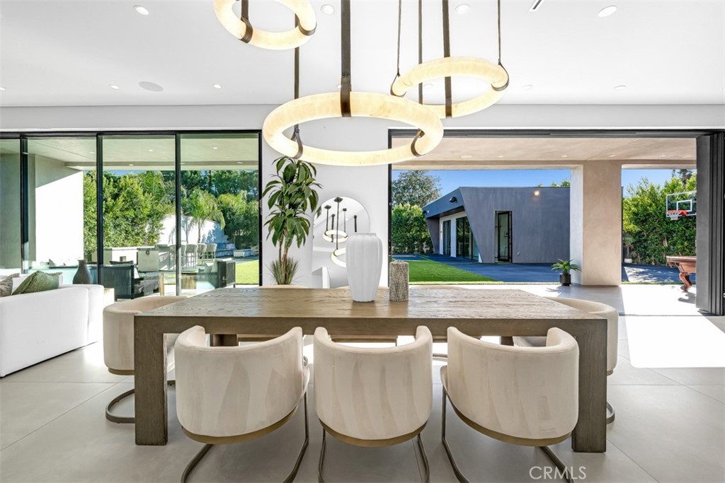 MLS #SR25271940 image #8